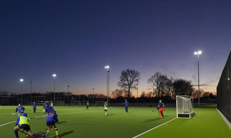 Hedendaags Supplement goud CapitalLED ontzorgt sportclubs met lease LED-verlichting | Sport&Strategie